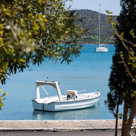 Beachfront Luxury With Stunning Views With Parking Epano Elounda